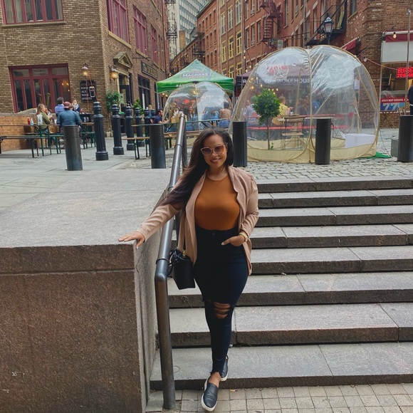 Meet your Posher, Mic - Picture 9 of 11